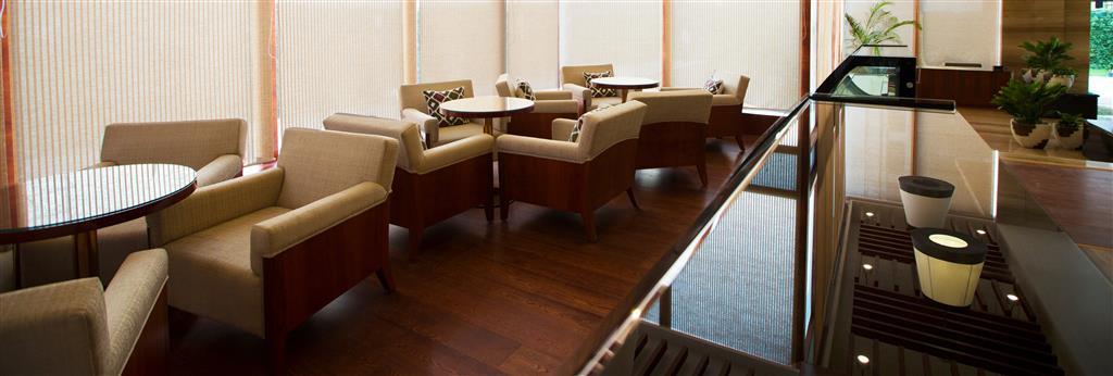 Ramada By Wyndham Ghaziabad Vasundhara Hotel Restaurante foto