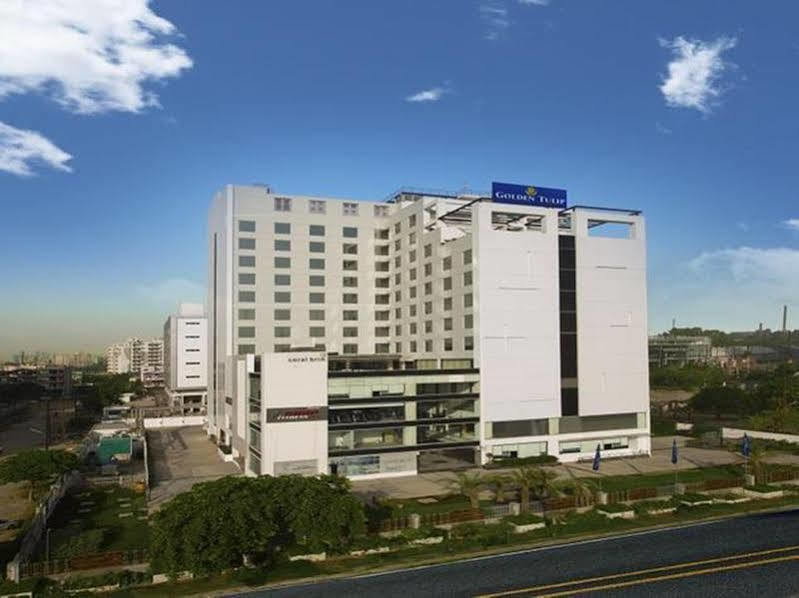 Ramada By Wyndham Ghaziabad Vasundhara Hotel Exterior foto
